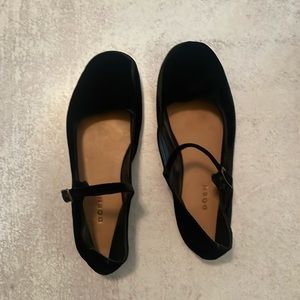 Doen Black Mary Jane slippers Sz 39.5
